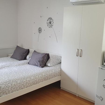 Studio Emma Ljubljana - Free Parking, Ac, Wifi Exteriör bild